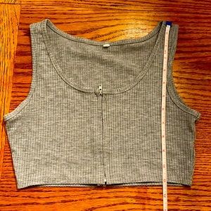 Cropped tank ~ sz S